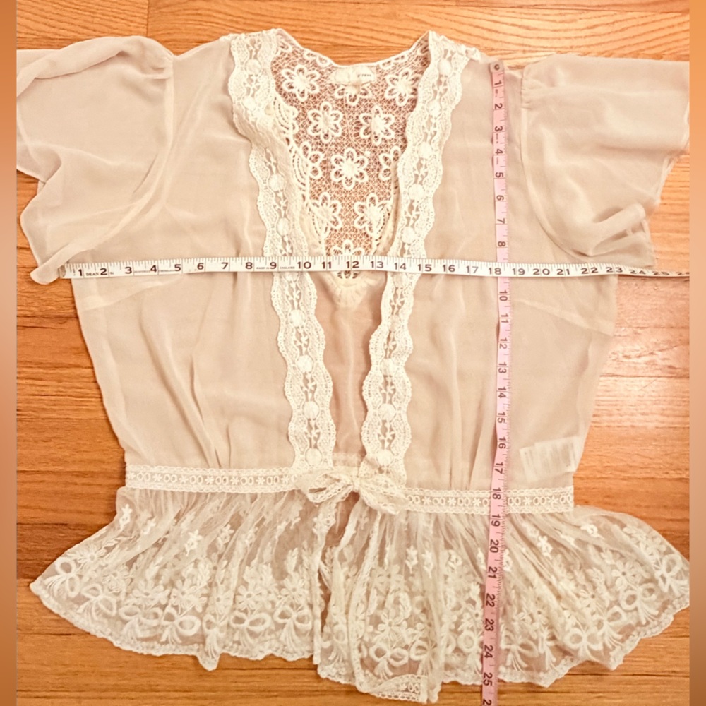 A'Reve Cream Lace Detail Bohemian Peasant Blouse - Picture 9 of 12